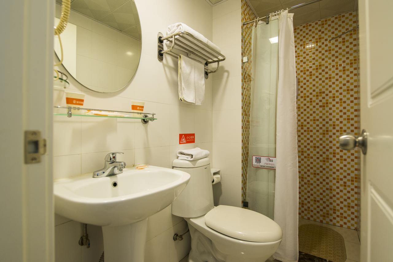 Home Inn Shanghai Pudong Nanpu Bridge Tangqiao Commercial Square Exterior foto